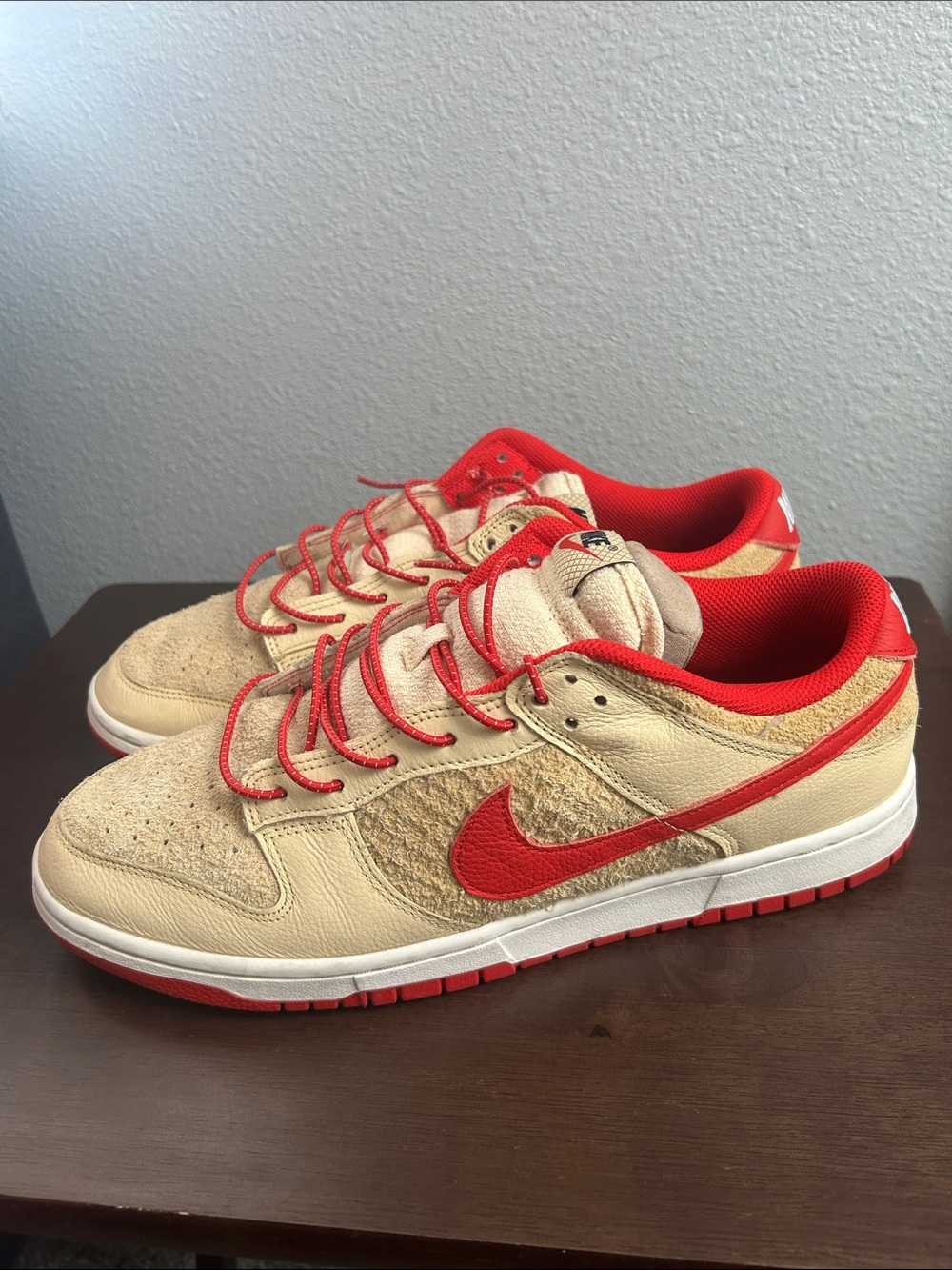 Nike Dunk Low Retro SE "Strawberry Waffle"
Men’s